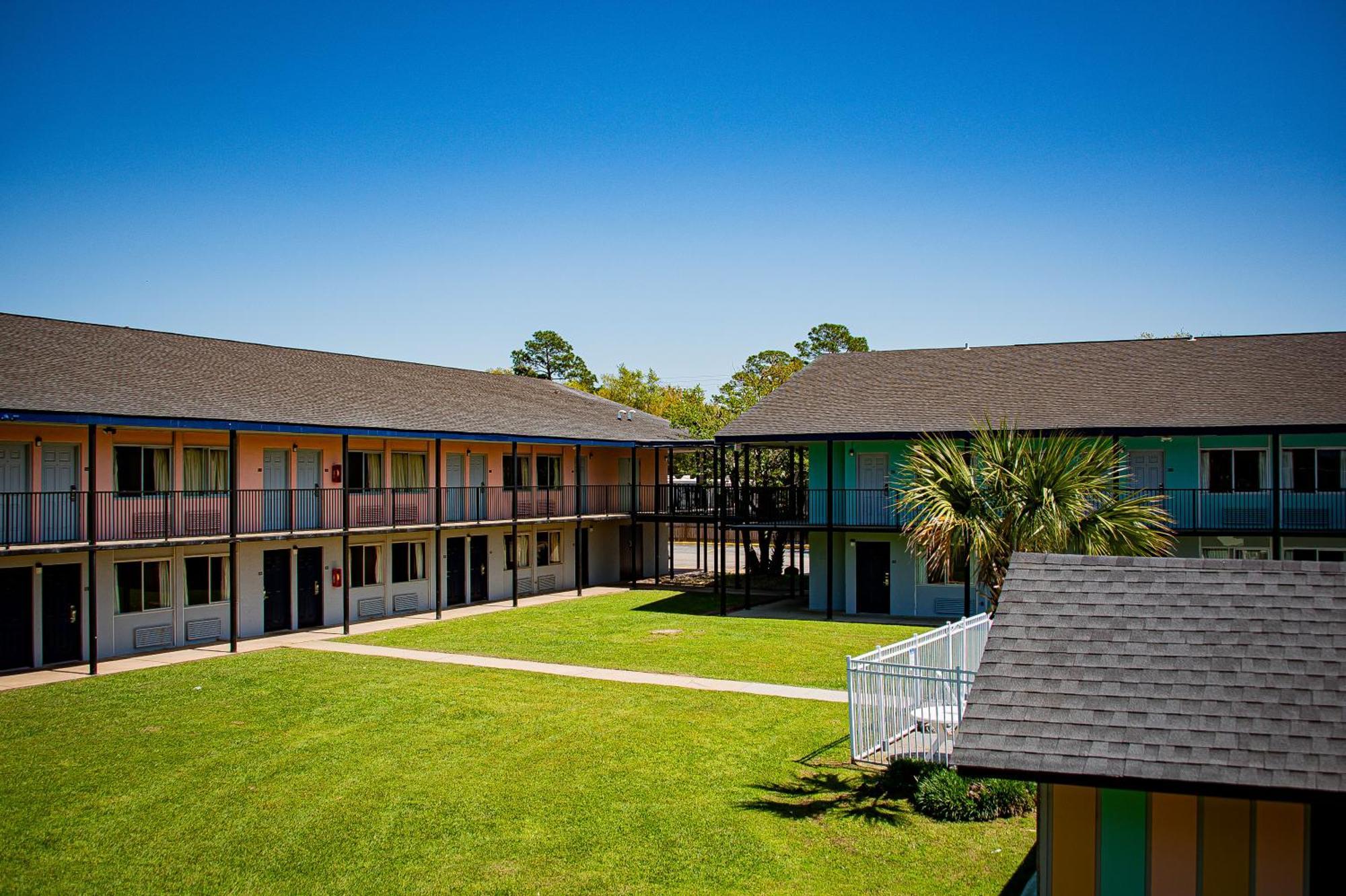 Motel Super 8 By Wyndham Biloxi Exterior foto